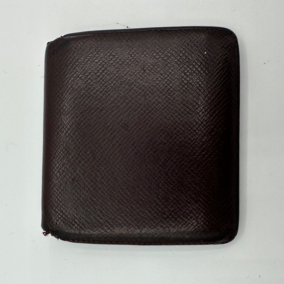 Louis Vuitton Men's Brown/Dark Red Bi-Fold Wallet
